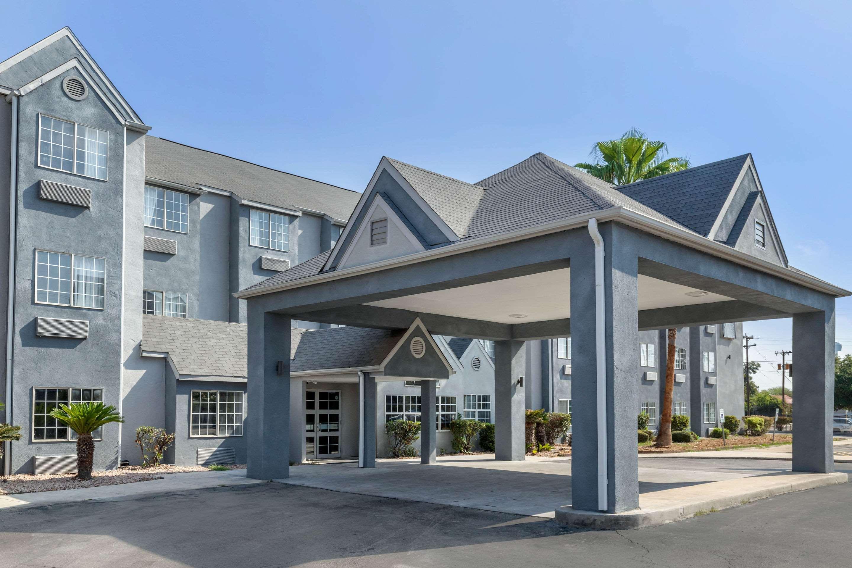 Quality Inn Downtown - Near Market Square San Antonio Bagian luar foto